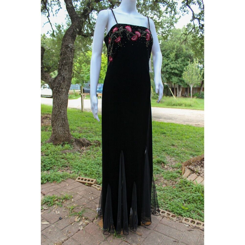 Xscape By Joanna Chen Black Evening Gown With Beaded Floral Design Size 10 - Picture 9 of 16